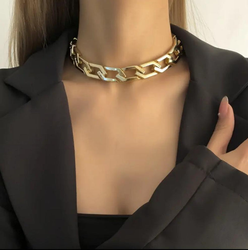 Ladies Fashion Geometric Zicron Buckle Chain Necklace - Panther®